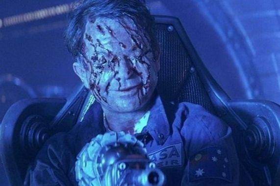 adegan dalam film Event Horizon (dok. Paramount Pictures/Event Horizon)