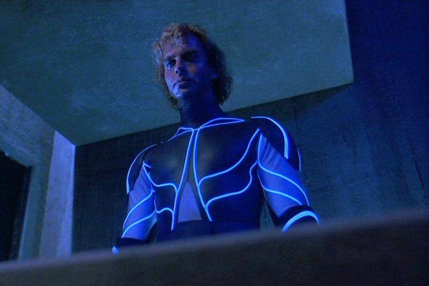 adegan dalam film The Lawnmower Man (dok. New Line Cinema/The Lawnmower Man)
