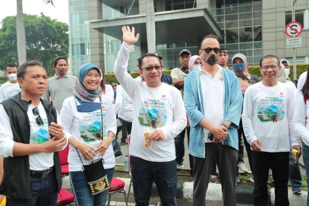 Pertamina berkolaborasi dengan Himpunan Keluarga Maluku Utara (HIKMU), dan Kemendes PDTT menggelar pentas seni budaya Maluku Utara di kawasan Car Free Day (CFD) Bundaran Hotel Indonesia, Jakarta, Minggu (9/10). (Dok. Pertamina)