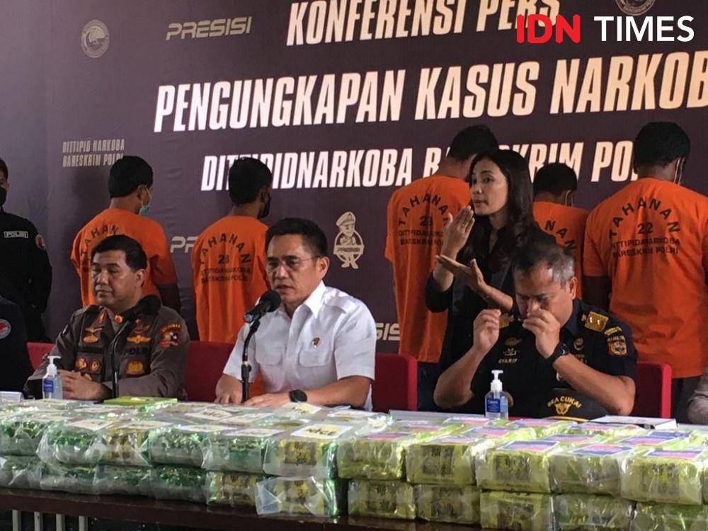 Dittipidnarkoba bongkar penyelundupan sabu jaringan Malaysia-Indonesia dengan kemasan teh Tiongkok (IDN Times/Irfan Fathurohman)