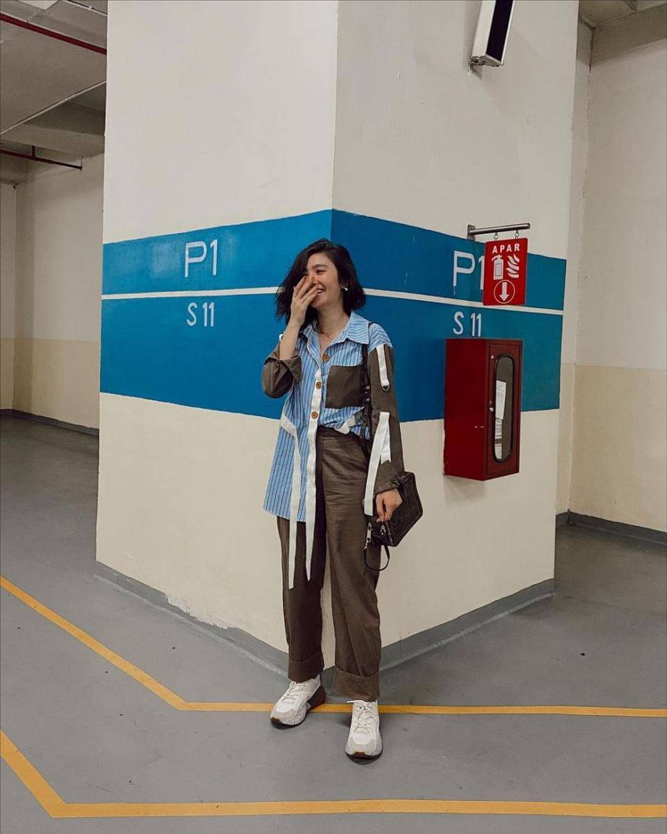 Androgyny style untuk ngantor ala Febby Rastanty (instagram.com/febbyrastanty)