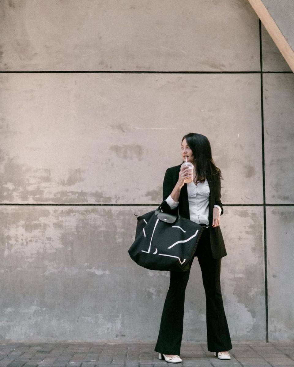 Androgyny style untuk ngantor ala Enzy Storia (instagram.com/enzystoria)