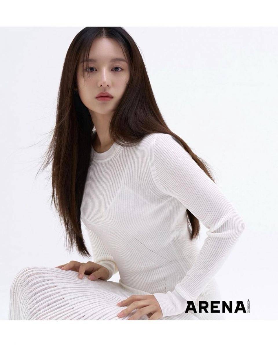 Kim Ji Won (instagram.com/geewonii)