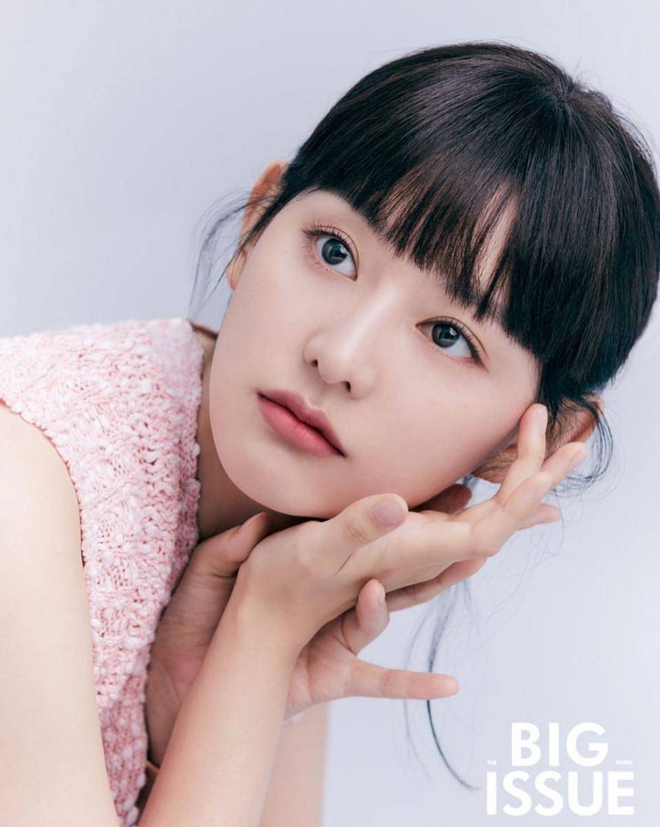 Kim Ji Won (instagram.com/geewonii)