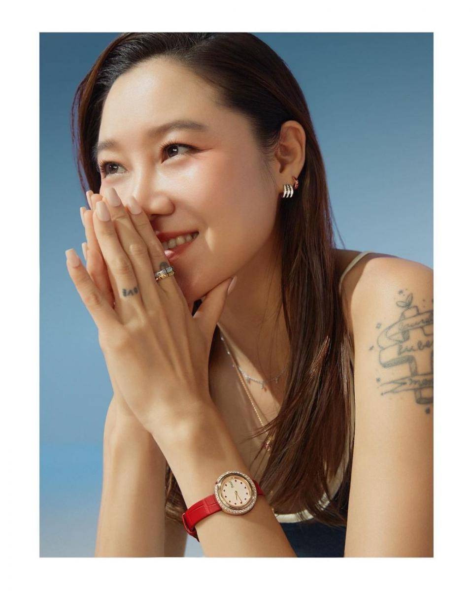 Gong Hyo Jin (instagram.com/rovvxhyo)