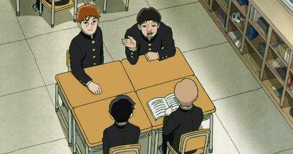 Kelompok Shigeo membahas kostum untuk rumah hantu (  Dok. Bones / Mob Psycho 100 III )