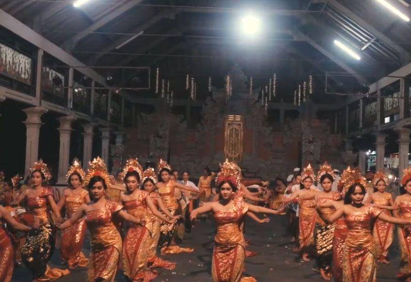 Tari Rejang Surti. (YouTube.com/Pemerintah Desa Batuan)