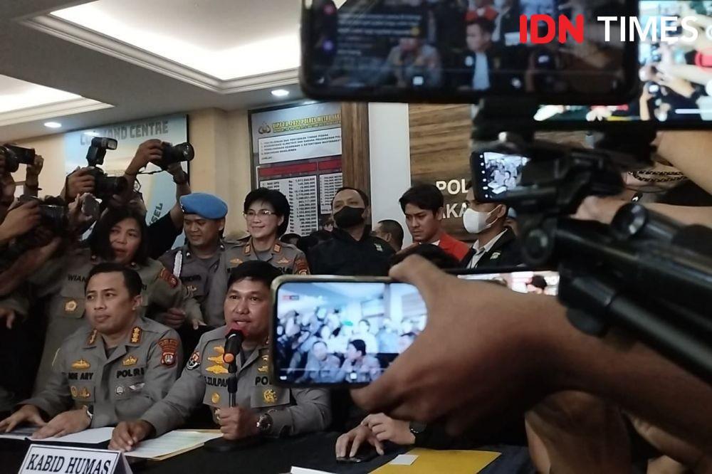Pakai Rompi Oranye, Rizky Billar Resmi Ditahan