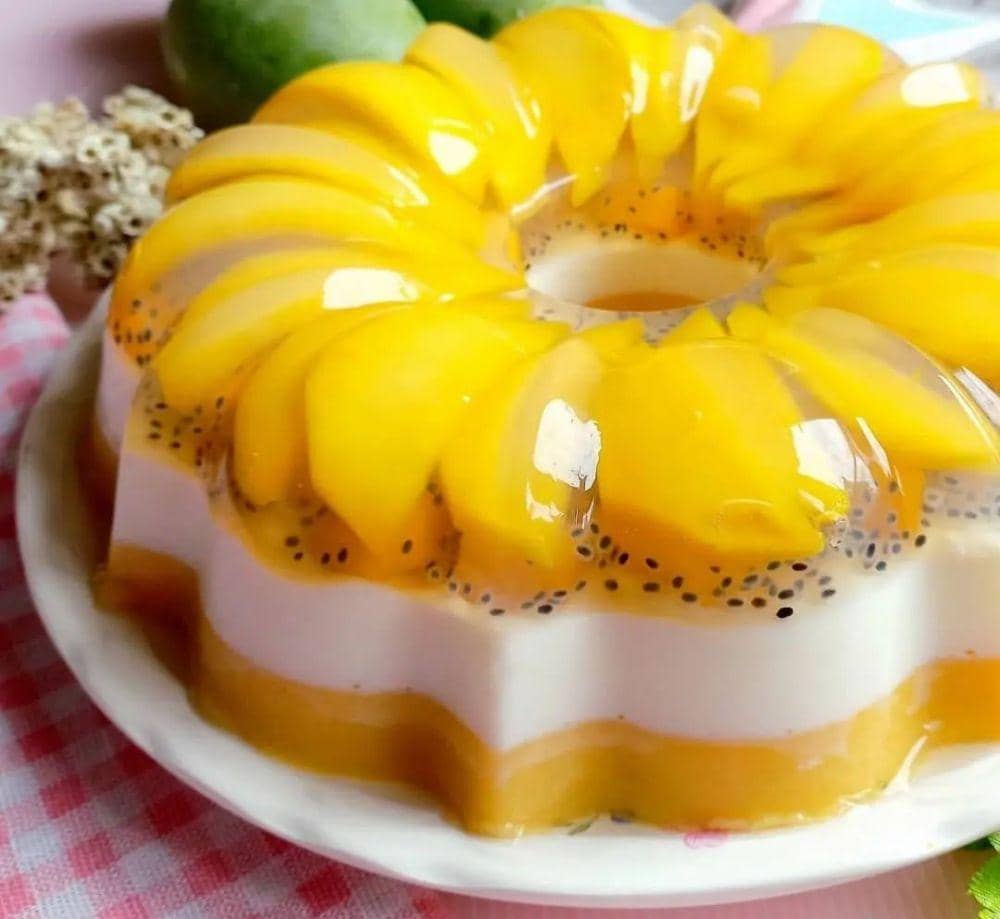 puding lapis mangga (instagram.com/cookingwithhel)
