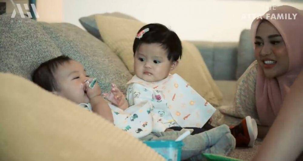 Ameena playdate dengan baby Issa (youtube.com/AH)