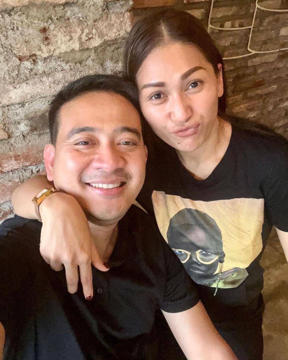 potret Tata Janeeta dan sang suami (instagram.com/tatajaneetaofficial)