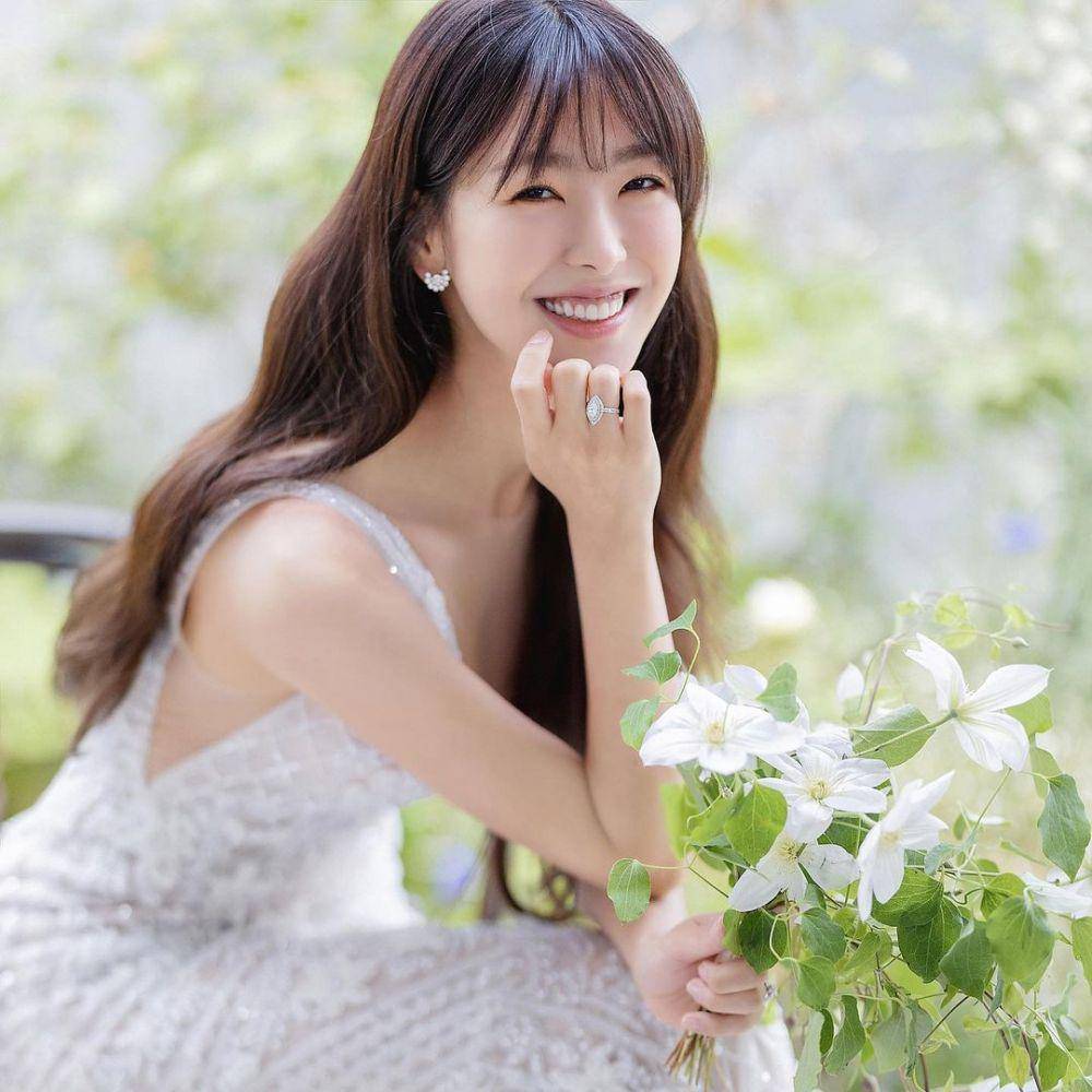 Go Won Hee (instagram.com/go_wonhee)