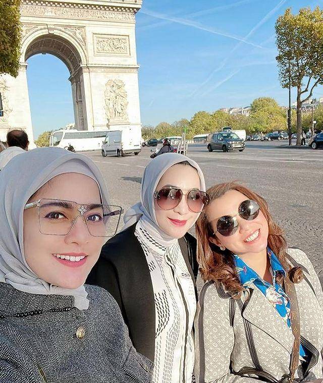 liburan Erin Taulany di Paris (instagram.com/erintaulany)