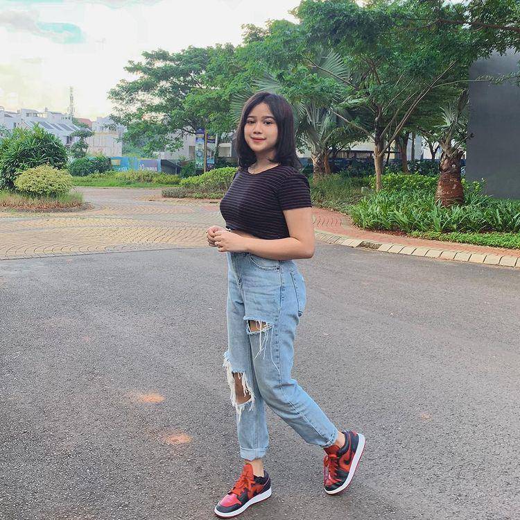 outfit chic ala Brisia Jodie (instagram.com/brisiajodie96)