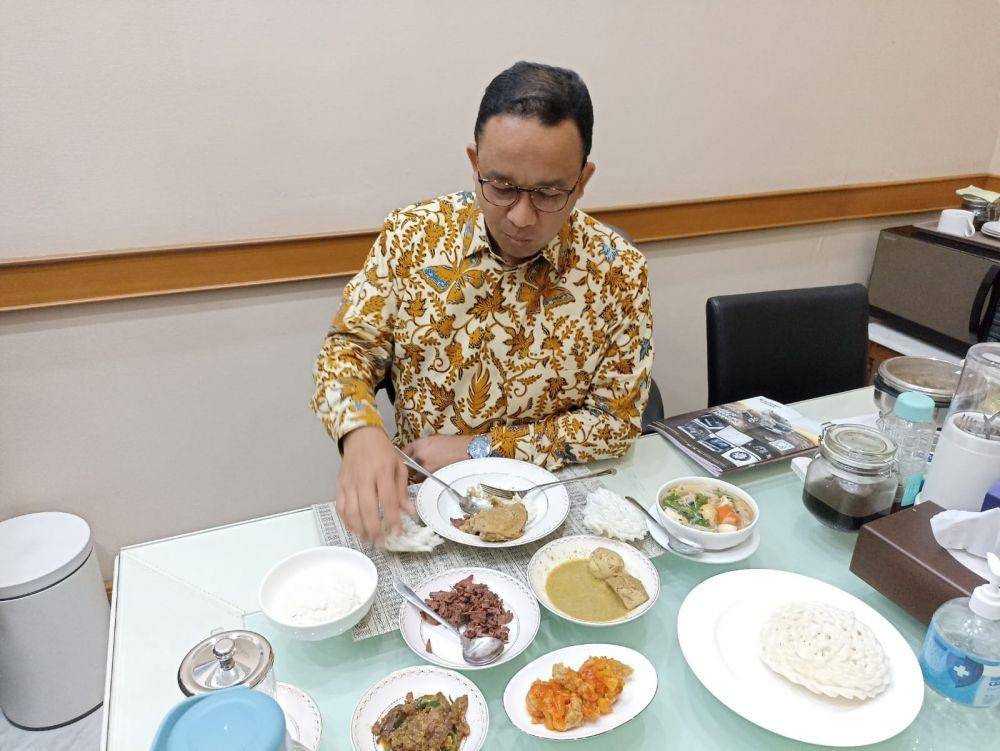 Gubernur DKI Jakarta Anies Baswedan makan siang terakhir di Balai Kota/ dok Istimewa