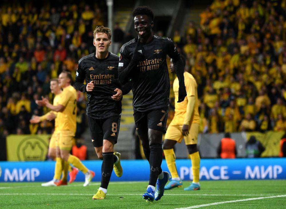 Bukayo Saka melakukan selebrasi setelah mencetak gol ke gawang Bodo/Glimt pada matchday keempat UEL 2022/2023. (twitter.com/EuropaLeague)