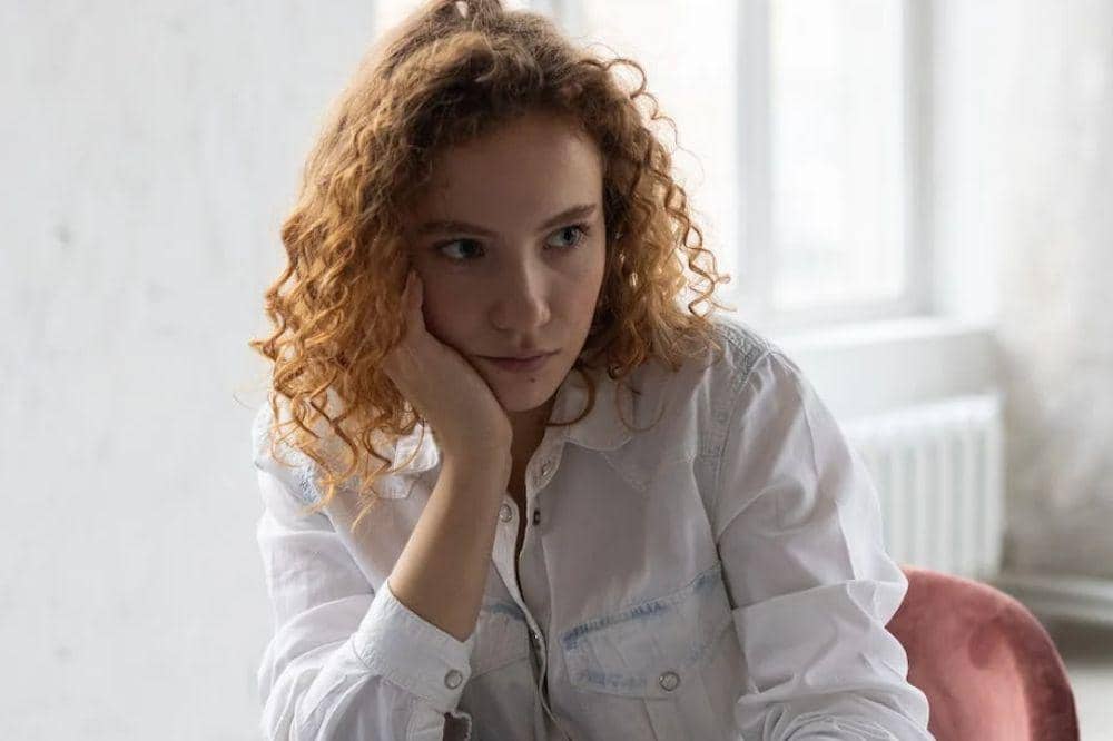 5 Kebiasaan Negatif yang Membuatmu jadi Orang Judgemental, Sadar Gak?