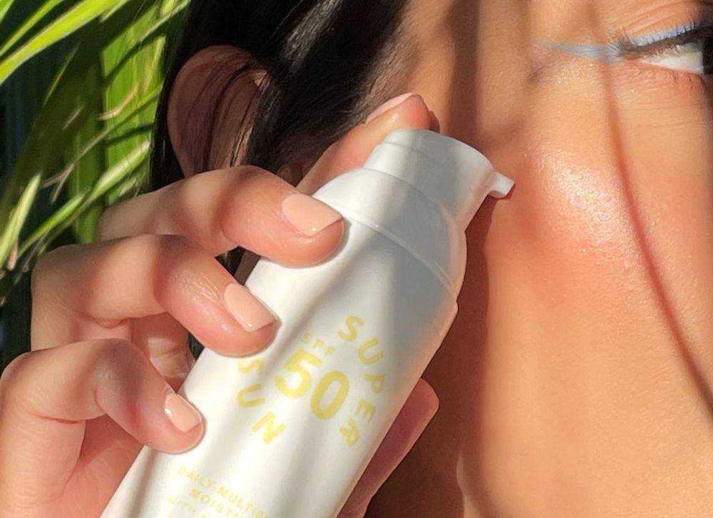 ilustrasi tabir surya atau sunscreen (pexels.com/Sunny Skin)