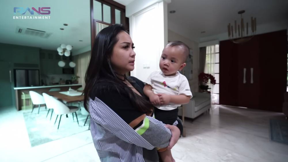 potret Rayyanza sedang sakit demam (YouTube.com/Rans Entertainment)