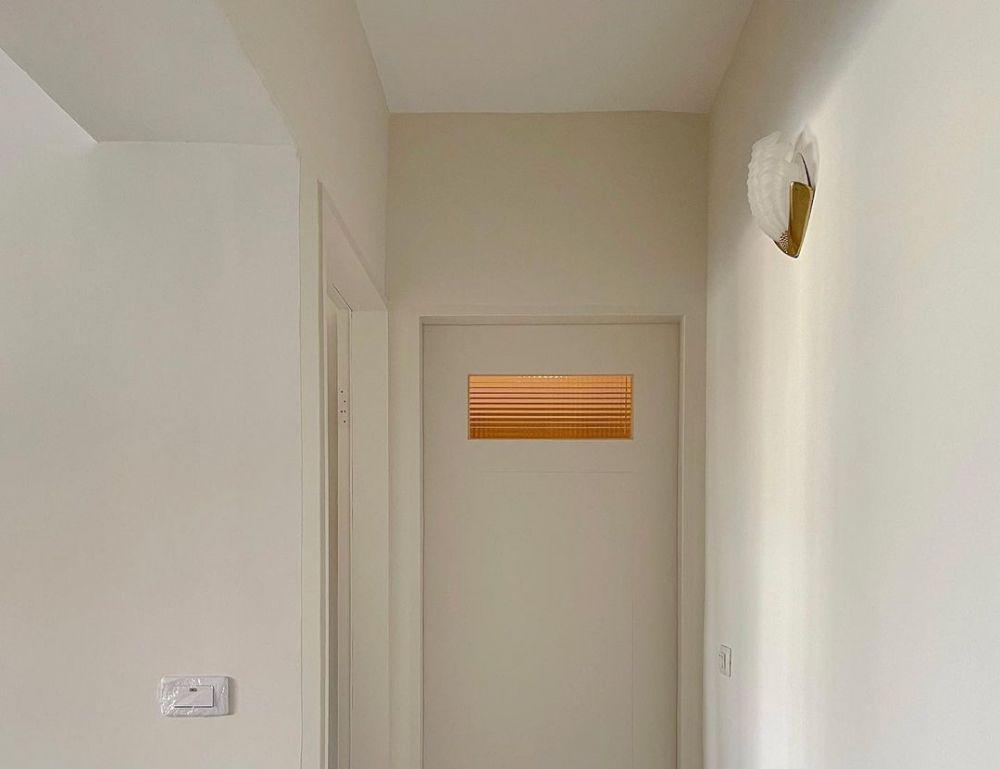 6 Desain Pintu Kamar Mandi, Minimalis Sampai Barn Door