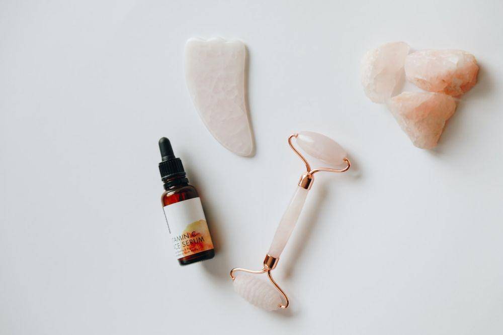 ilustrasi serum vitamin C (unsplash.com/Viva Luna Studios)