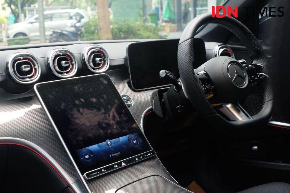 Interior C 300 AMG Line W206 (IDN Times/Fadhliansyah)