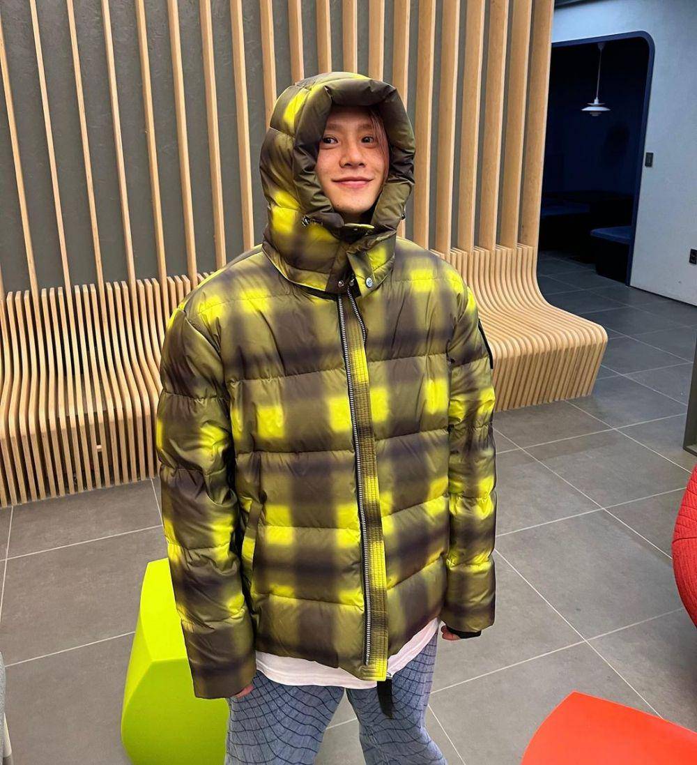 dony jacket kuning (Instagram.com/_______youngmoney)