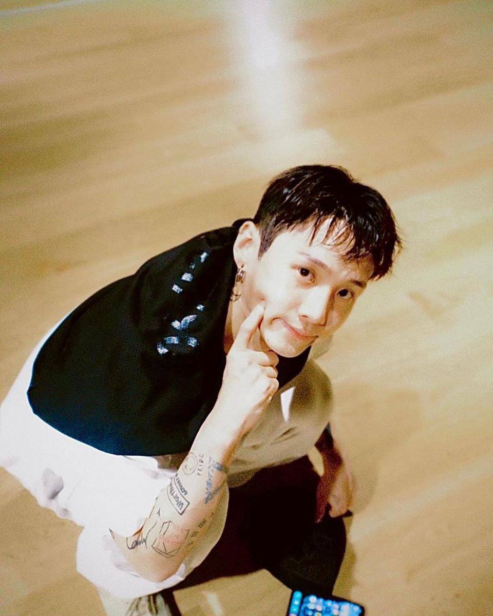 dony film camera (Instagram.com/_______youngmoney)