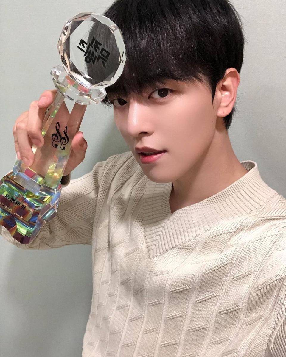 Potret Ravn ONEUS (instagram.com/official_oneus)