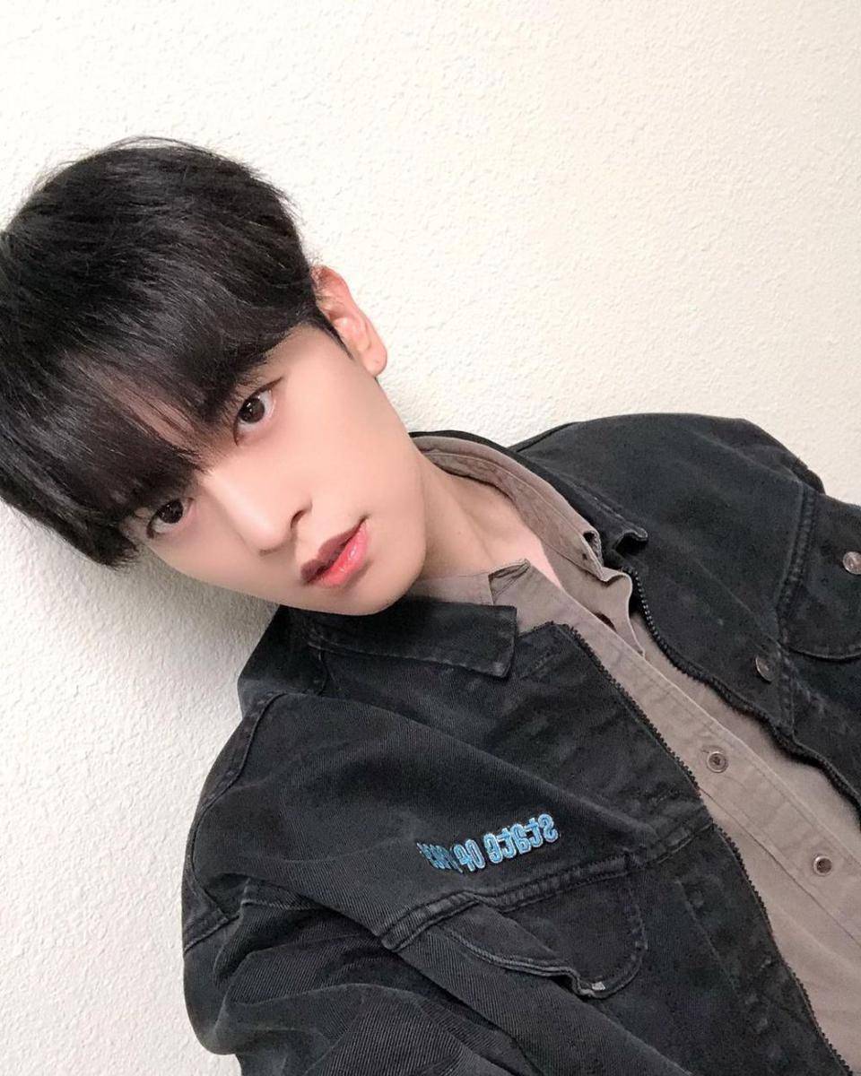 Potret Ravn ONEUS (instagram.com/official_oneus)
