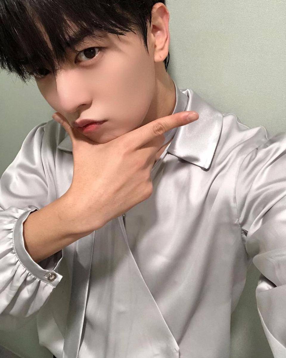Potret Ravn ONEUS (instagram.com/official_oneus)