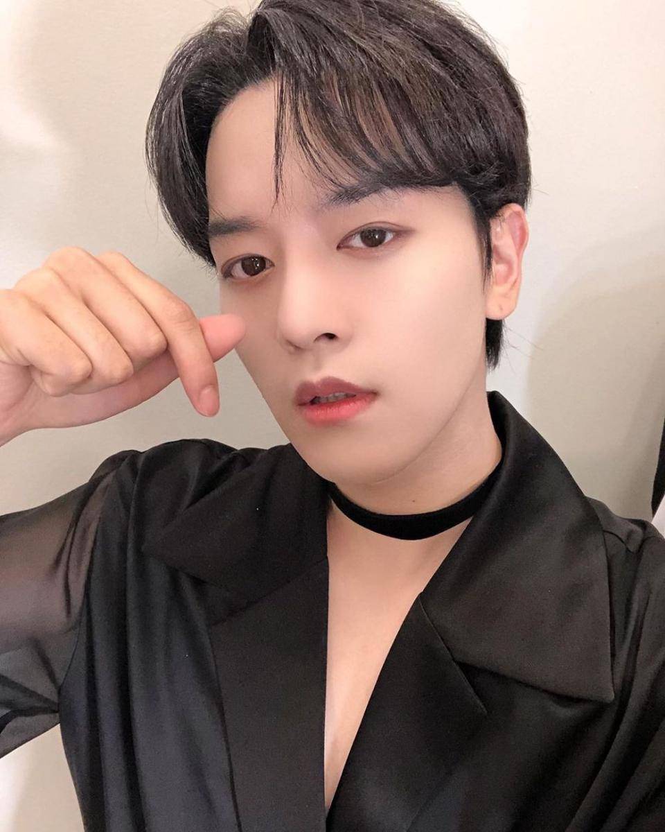 Potret Ravn ONEUS (instagram.com/official_oneus)