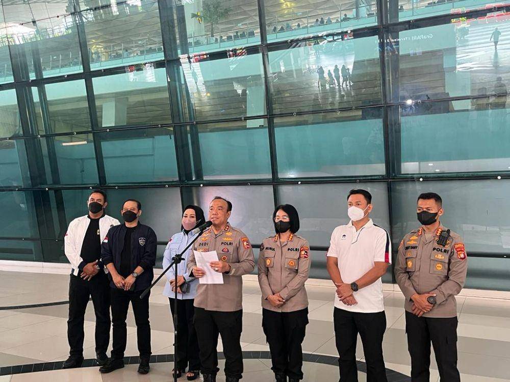 Polri berhasil jemput 3 tersangka judi online dari Kamboja (Dok. Humas Polri)