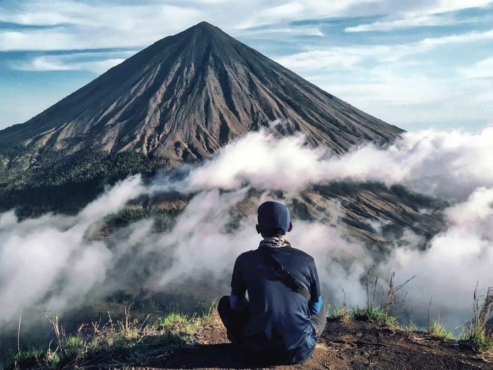 5 Gunung di Pulau Flores NTT yang Menantang untuk Didaki, Berani Coba?