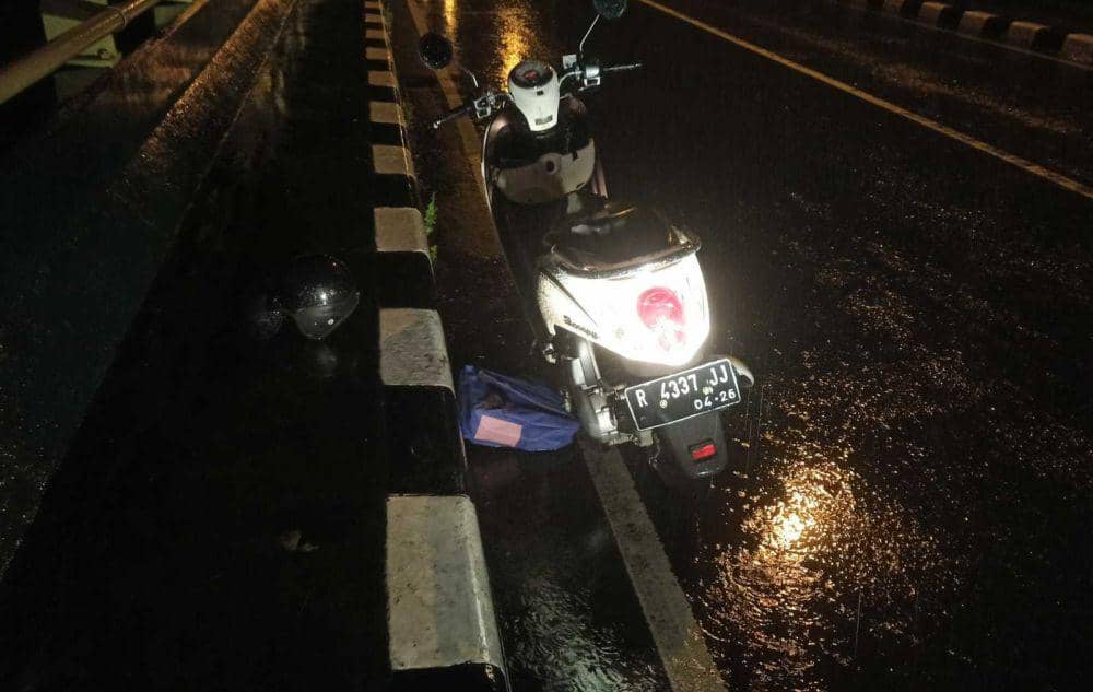 Motor Scoopy terpakir di Jembatan Srandakan.(Dok.Istimewa)