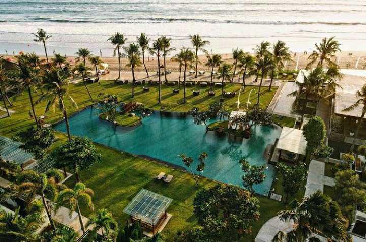 5 Hotel Bintang 5 dengan Fasilitas Kolam Renang Terbaik di Kuta Bali