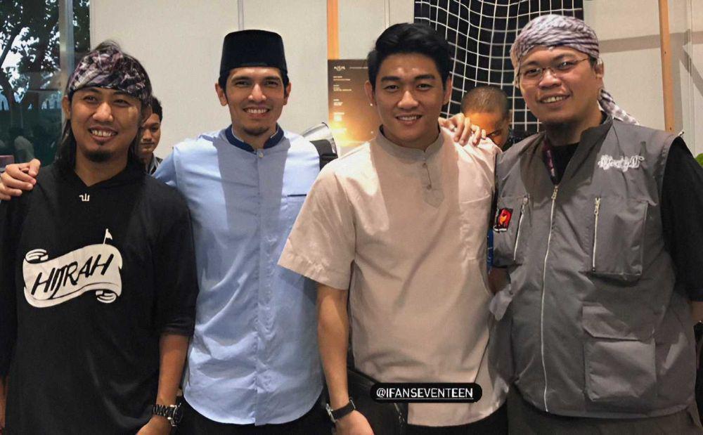 9 Potret Kenangan Para Artis Bersama Mendiang Steven Indra Wibowo