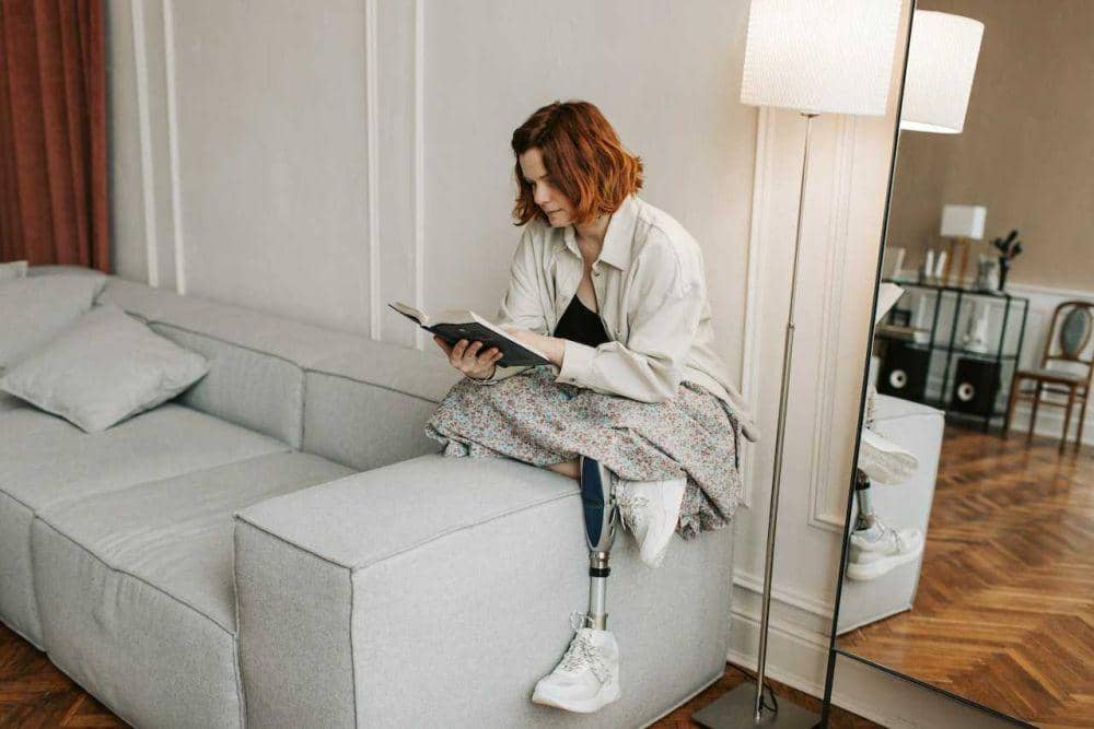 ilustrasi nyaman di rumah (pexels.com/Vlada Karpovich)