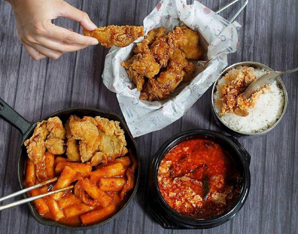 ilustrasi menu makanan di mujigae resto (instagram.com/mujigaeresto)