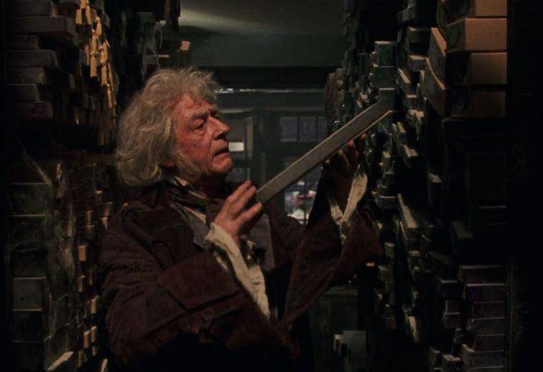 Ollivander (dok. Warner Bros./Harry Potter and the Philosopher's Stone)