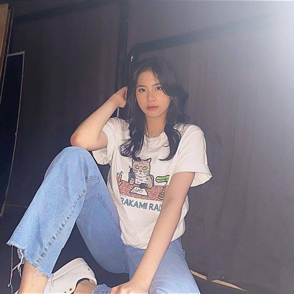 OOTD Korean look ala Zee JKT 48 (instagram.com/jkt48.zee)