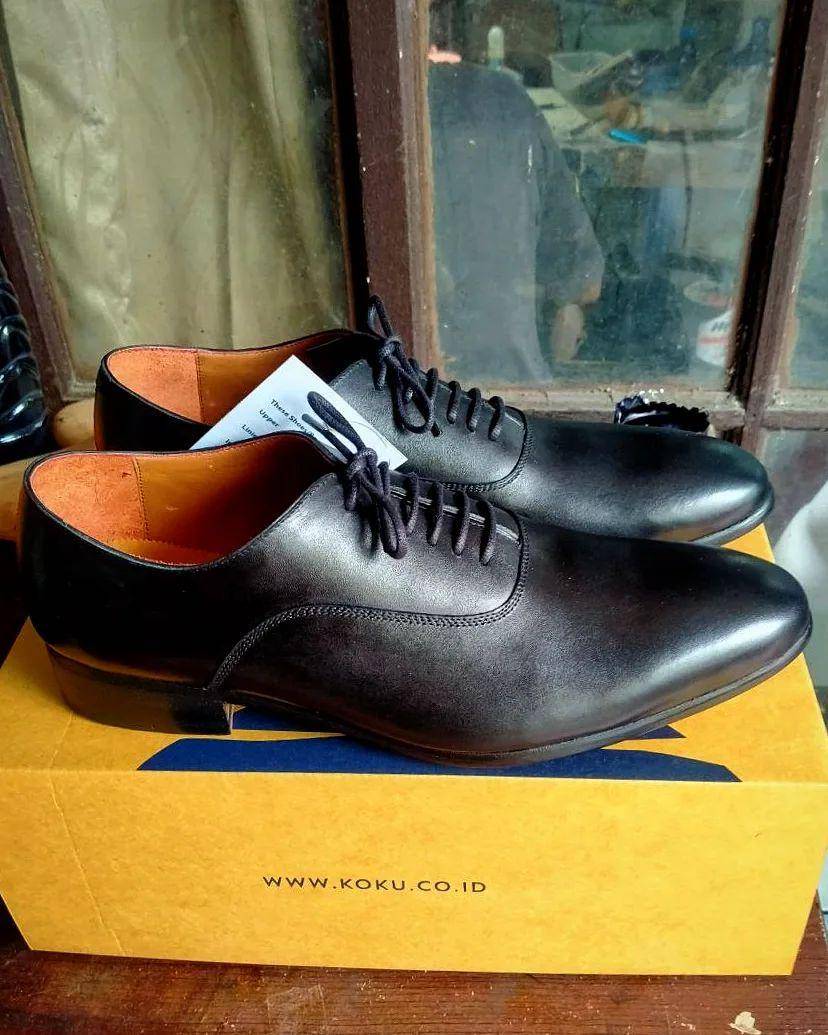 Koku Footwear (instagram.com/kokufootwear)