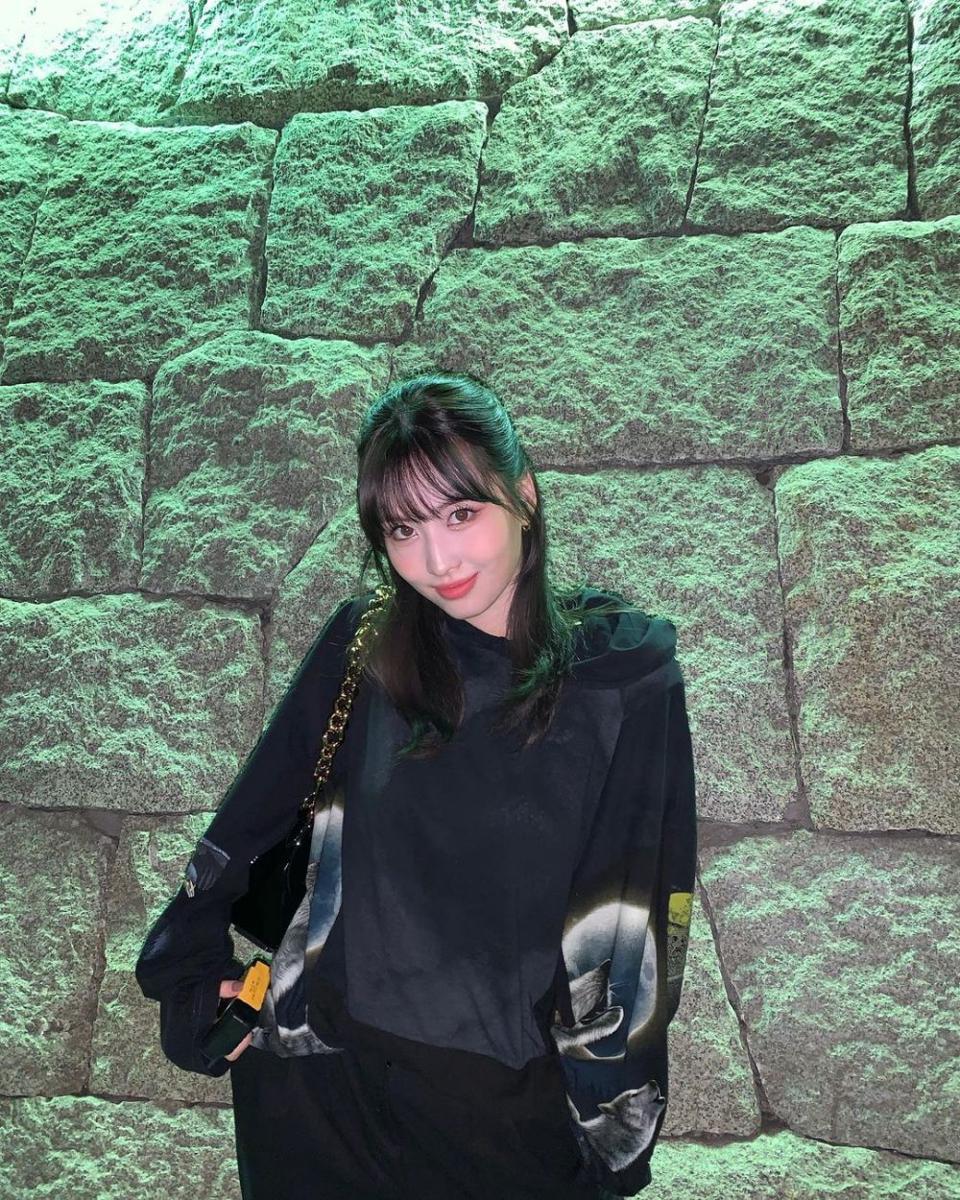 Momo TWICE (instagram.com/momo)