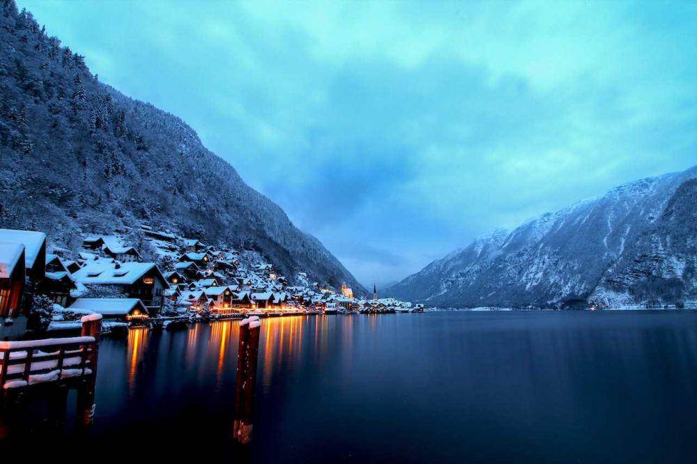 Ilustrasi Desa Hallstatt (pexels.com/sulav-loktam)