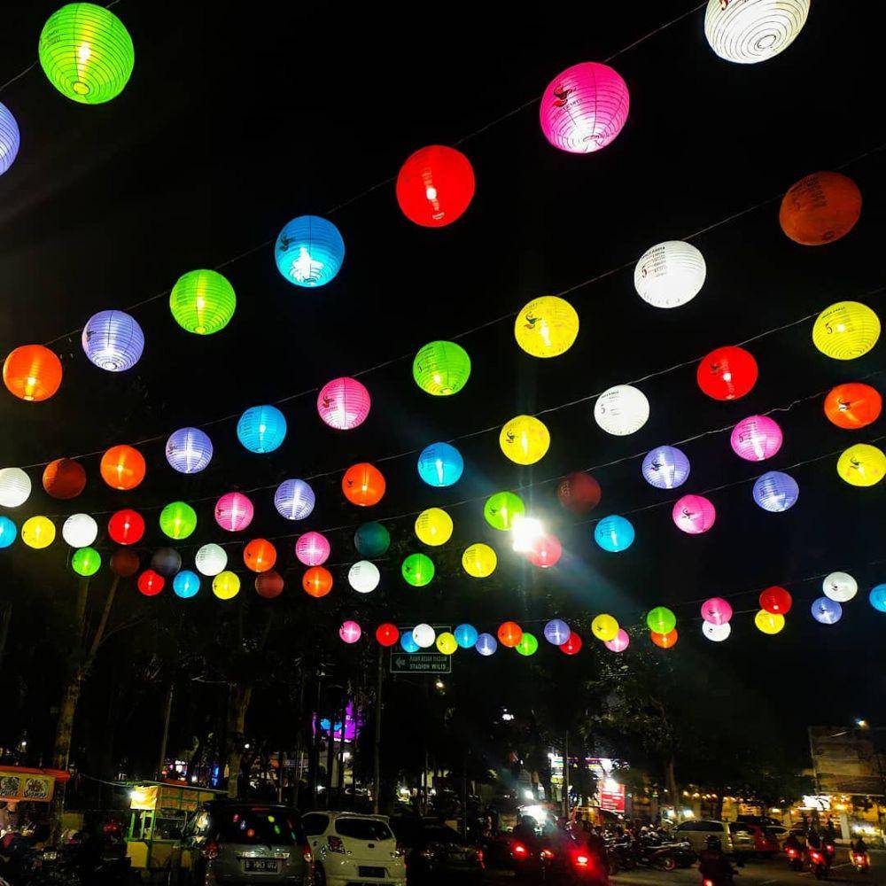 Gemerlap Malam Alun-alun Madiun. (instagram.com/potretzone.id)