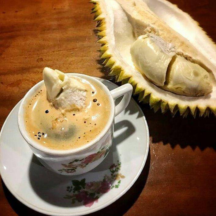 kopi luwak durian (instagram.com/hogs_coffee)
