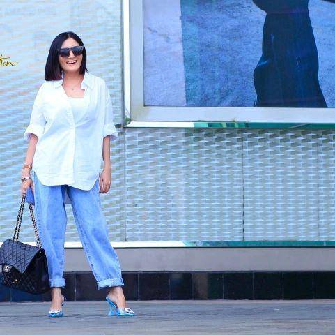 Mix and match celana jeans ala Kiki Amalia (instagram.com/kikiamaliaworld)
