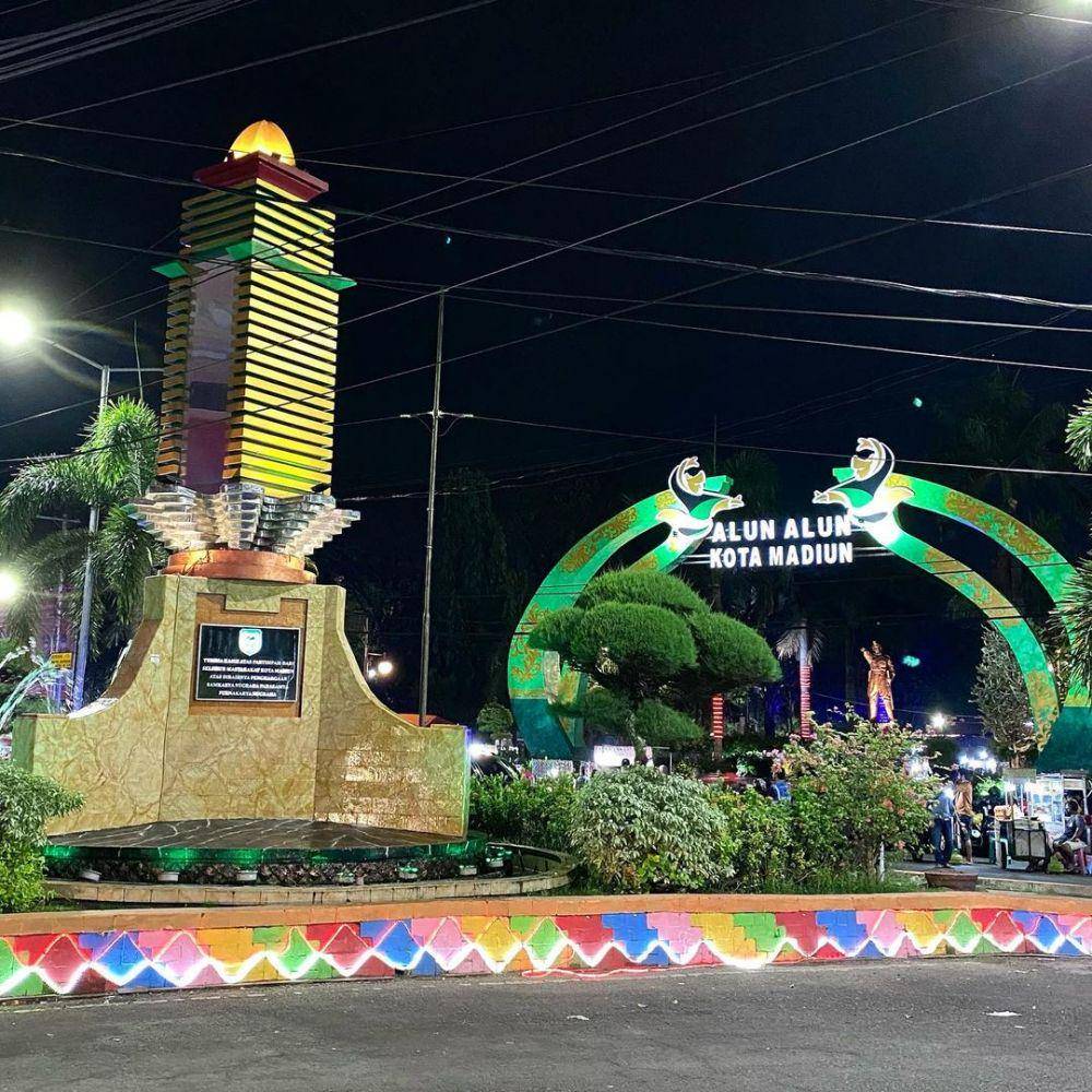 Gapura Alun-alun Madiun. (instagram.com/theplace_igo)
