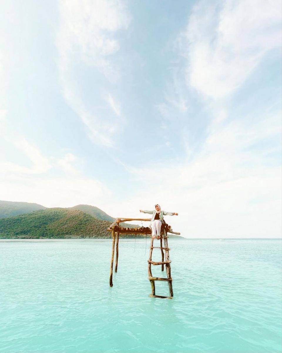 Pantai Bobby (instagram.com/laila.nr)