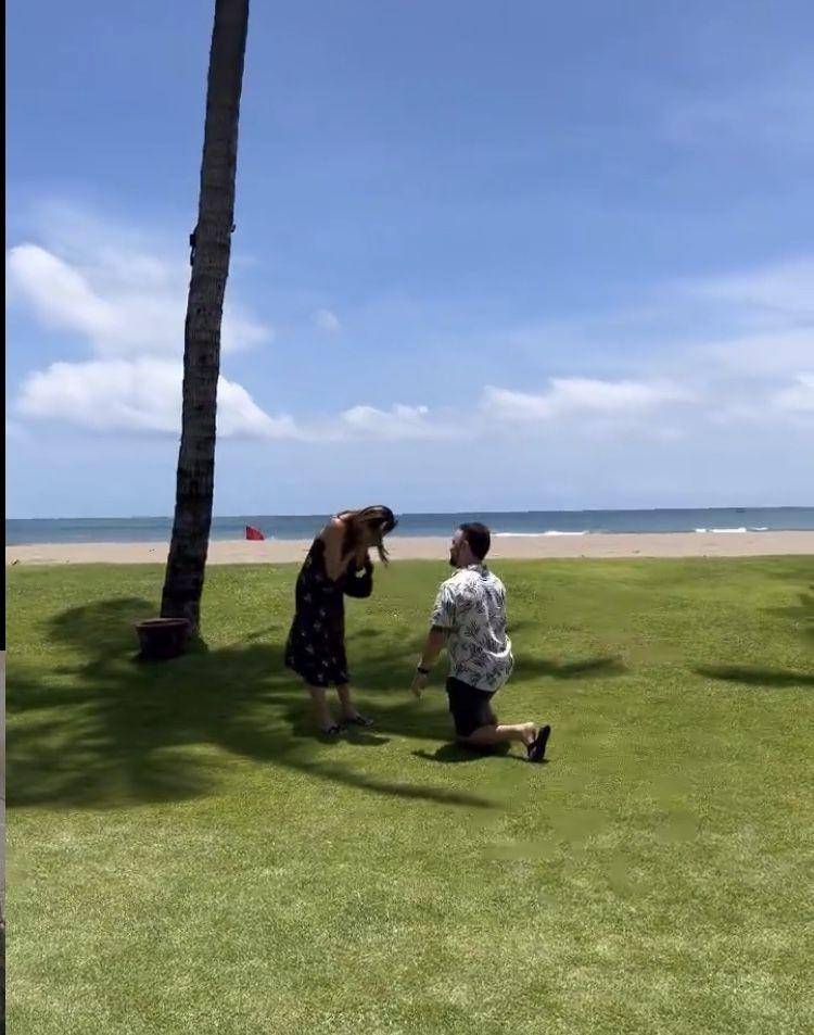 Dewi rezer (instagram.com/rezerdewi/